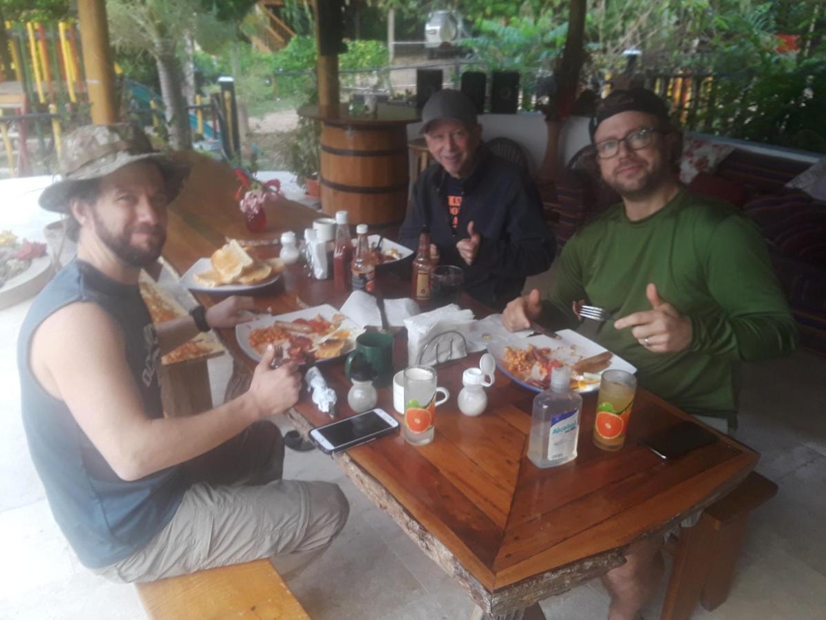 Hidden Haven Hostel Unitedville Bagian luar foto