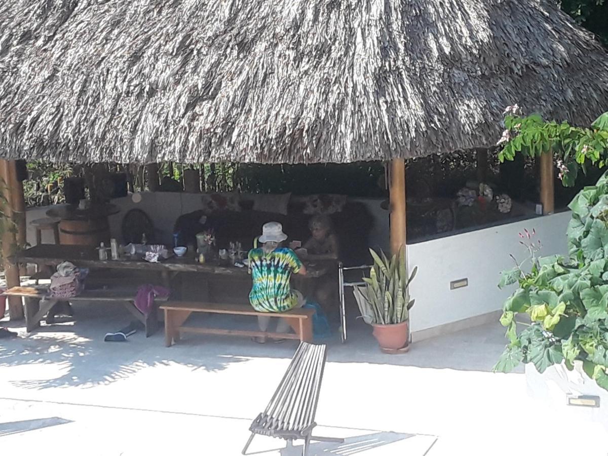 Hidden Haven Hostel Unitedville Bagian luar foto